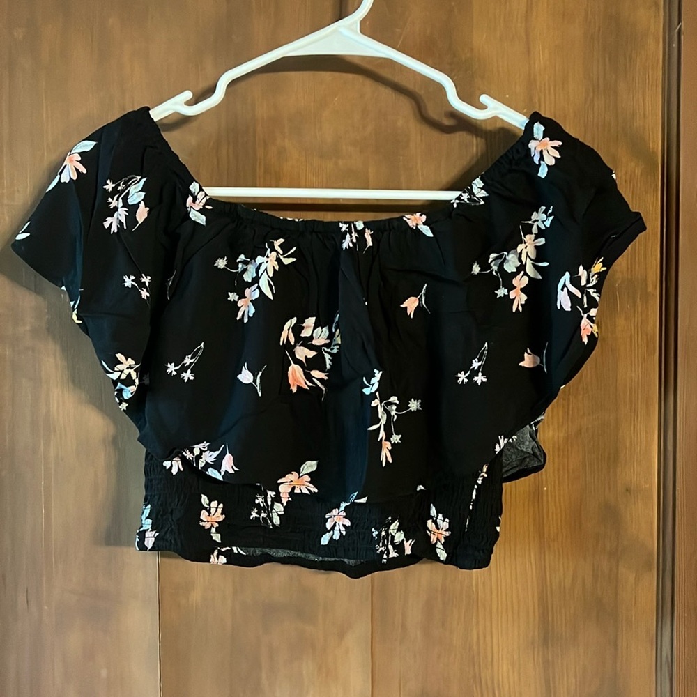 Medium Crop Bundle American Eagle Eyelet Crop & K… - image 8